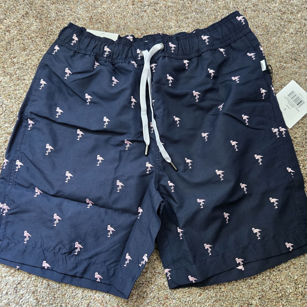 NWT Onia Men's Charles 7" Mesh Lined Swim Trunks With Embroibered Flamingos